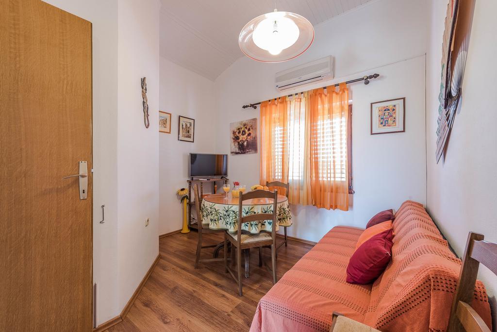Apartments Eva Сукошан Екстер'єр фото